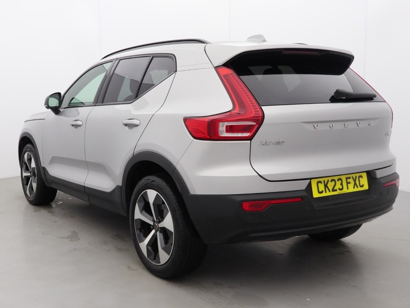 2023 (23) VOLVO XC40 2.0 B4P Ultimate Dark 5dr Auto 5165448