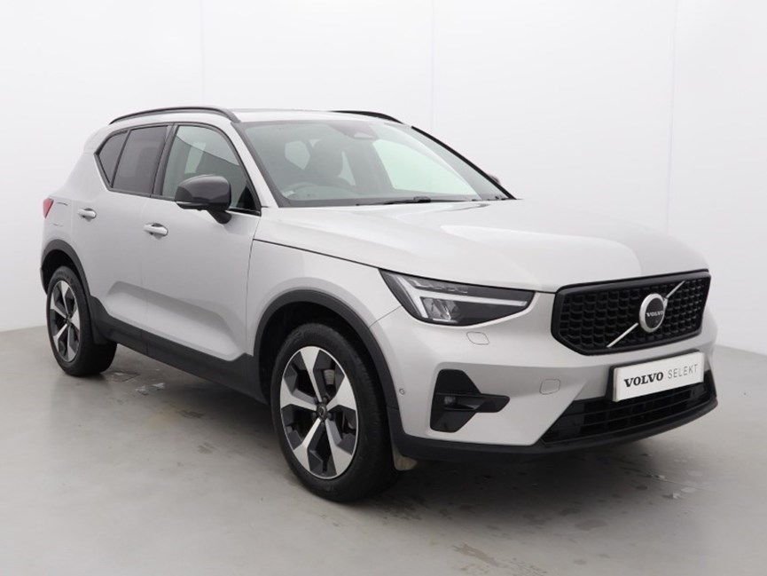 2023 (23) VOLVO XC40 2.0 B4P Ultimate Dark 5dr Auto