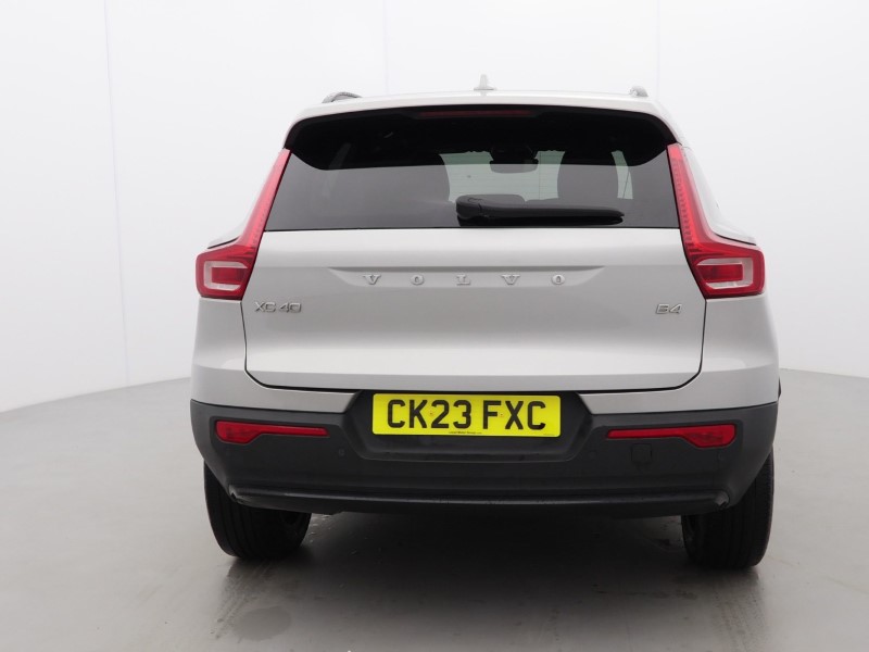 2023 (23) VOLVO XC40 2.0 B4P Ultimate Dark 5dr Auto 5165445