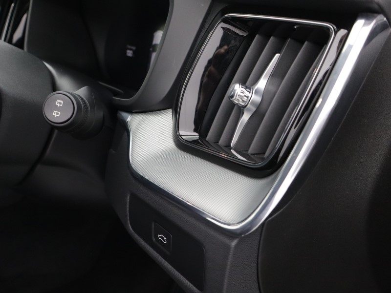 2022 (72) VOLVO XC60 2.0 B5P Plus Dark 5dr AWD Geartronic 5152967