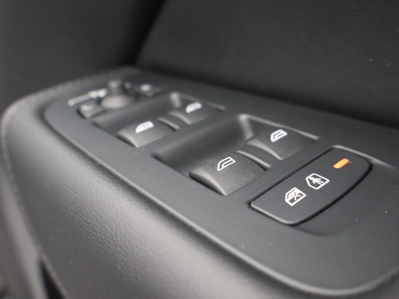 2022 (72) VOLVO XC60 2.0 B5P Plus Dark 5dr AWD Geartronic 5152963