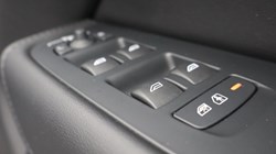 2022 (72) VOLVO XC60 2.0 B5P Plus Dark 5dr AWD Geartronic 5152963