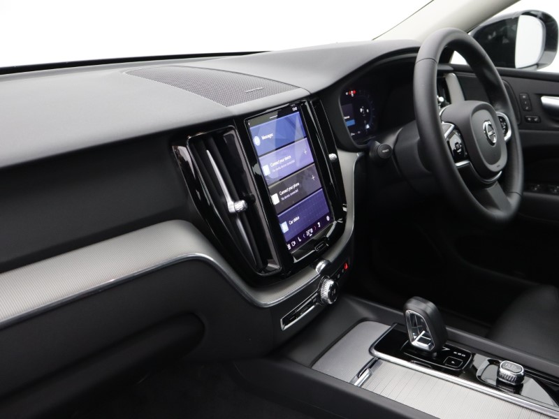 2022 (72) VOLVO XC60 2.0 B5P Plus Dark 5dr AWD Geartronic 5152974