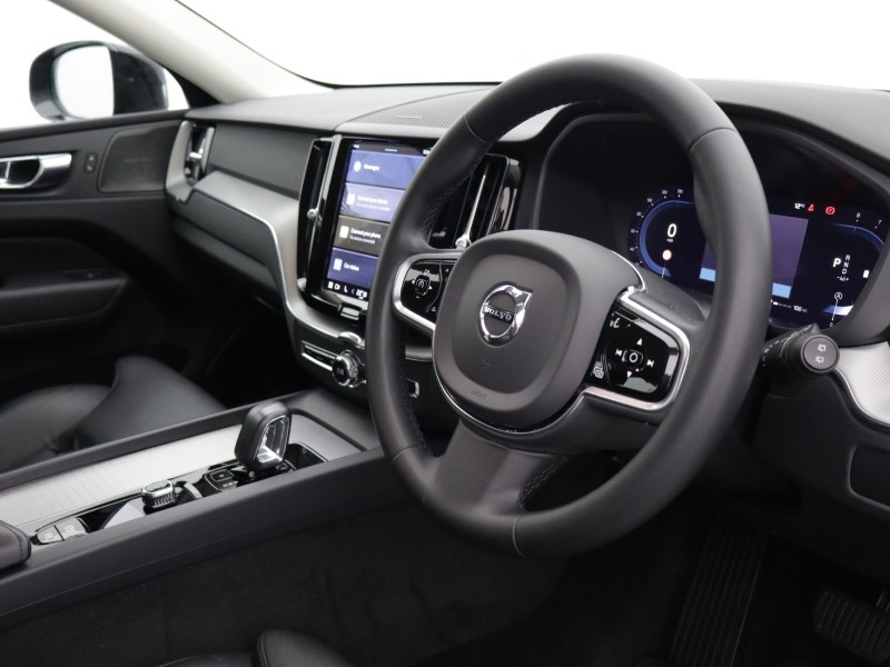 2022 (72) VOLVO XC60 2.0 B5P Plus Dark 5dr AWD Geartronic 5152968