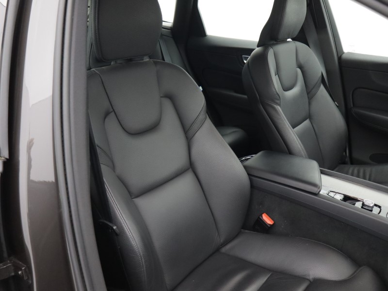 2022 (72) VOLVO XC60 2.0 B5P Plus Dark 5dr AWD Geartronic 5152971