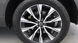 2022 (72) VOLVO XC60 2.0 B5P Plus Dark 5dr AWD Geartronic 5152958
