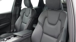 2022 (72) VOLVO XC60 2.0 B5P Plus Dark 5dr AWD Geartronic 5152972