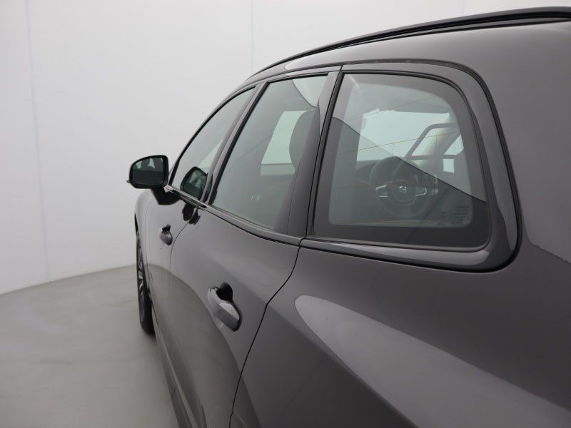 2022 (72) VOLVO XC60 2.0 B5P Plus Dark 5dr AWD Geartronic 5152956