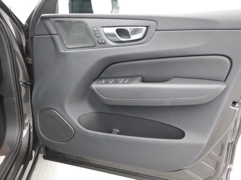 2022 (72) VOLVO XC60 2.0 B5P Plus Dark 5dr AWD Geartronic 5152962