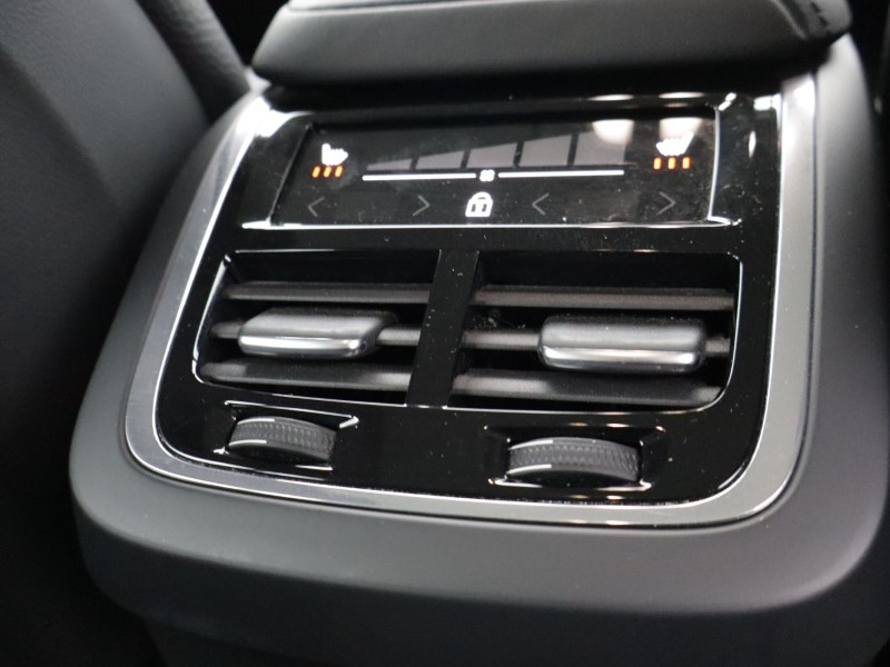 2022 (72) VOLVO XC60 2.0 B5P Plus Dark 5dr AWD Geartronic 5152979