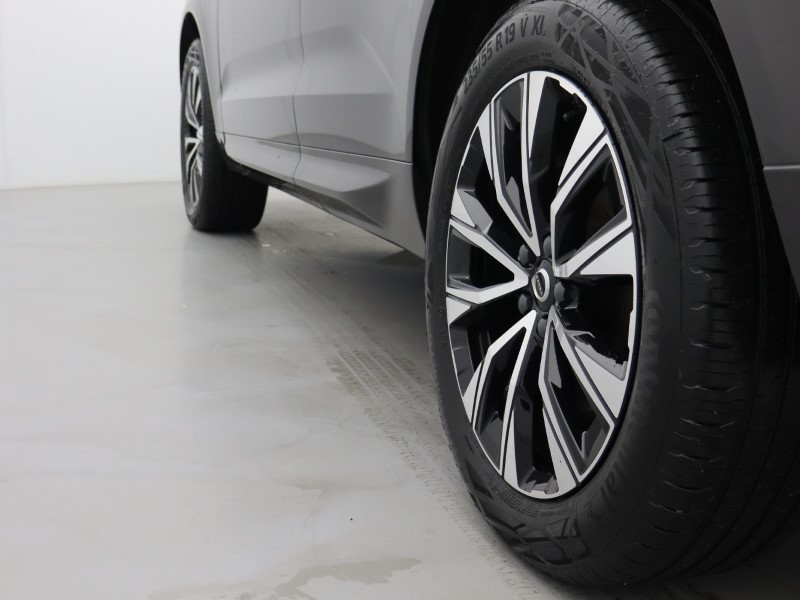 2022 (72) VOLVO XC60 2.0 B5P Plus Dark 5dr AWD Geartronic 5152959