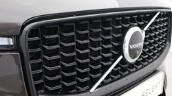 2022 (72) VOLVO XC60 2.0 B5P Plus Dark 5dr AWD Geartronic 5152946