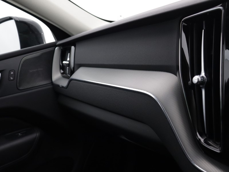 2022 (72) VOLVO XC60 2.0 B5P Plus Dark 5dr AWD Geartronic 5152995