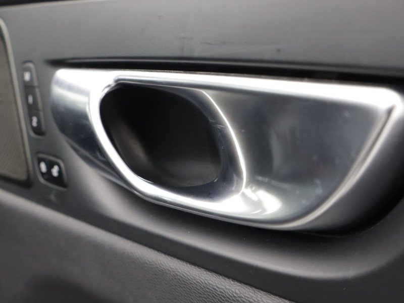 2022 (72) VOLVO XC60 2.0 B5P Plus Dark 5dr AWD Geartronic 5152964