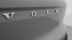 2025 (75) VOLVO XC40 2.0 B4P Ultra Dark 5dr Auto *VAT QUALIFYING* 5144748