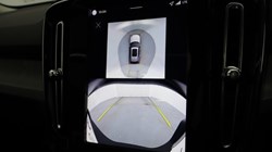 2025 (75) VOLVO XC40 2.0 B4P Ultra Dark 5dr Auto *VAT QUALIFYING* 5144783