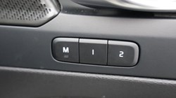 2025 (75) VOLVO XC40 2.0 B4P Ultra Dark 5dr Auto *VAT QUALIFYING* 5144768