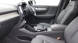 2025 (75) VOLVO XC40 2.0 B4P Ultra Dark 5dr Auto *VAT QUALIFYING* 5144758