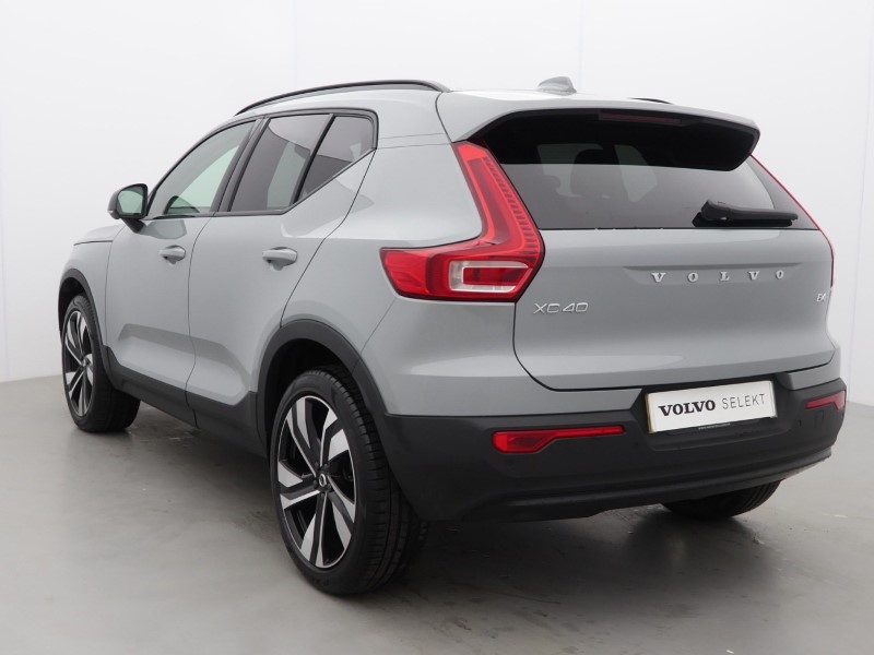2025 (75) VOLVO XC40 2.0 B4P Ultra Dark 5dr Auto *VAT QUALIFYING* 5144739