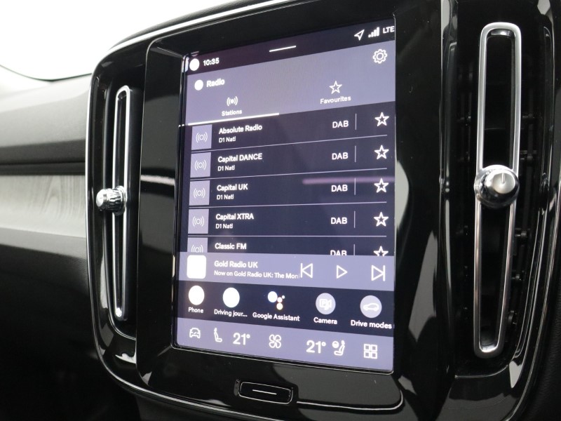 2025 (75) VOLVO XC40 2.0 B4P Ultra Dark 5dr Auto *VAT QUALIFYING* 5144784