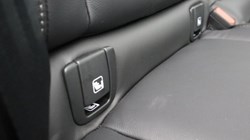 2025 (75) VOLVO XC40 2.0 B4P Ultra Dark 5dr Auto *VAT QUALIFYING* 5144762