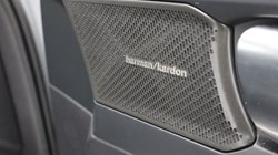 2025 (75) VOLVO XC40 2.0 B4P Ultra Dark 5dr Auto *VAT QUALIFYING* 5144765