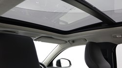 2025 (75) VOLVO XC40 2.0 B4P Ultra Dark 5dr Auto *VAT QUALIFYING* 5144757