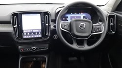 2025 (75) VOLVO XC40 2.0 B4P Ultra Dark 5dr Auto *VAT QUALIFYING* 5144777