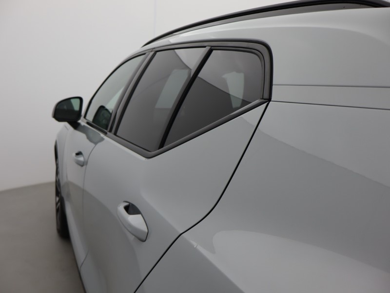 2025 (75) VOLVO XC40 2.0 B4P Ultra Dark 5dr Auto *VAT QUALIFYING* 5144753