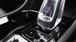 2025 (75) VOLVO XC40 2.0 B4P Ultra Dark 5dr Auto *VAT QUALIFYING* 5144789