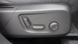 2025 (75) VOLVO XC40 2.0 B4P Ultra Dark 5dr Auto *VAT QUALIFYING* 5144769