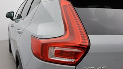2025 (75) VOLVO XC40 2.0 B4P Ultra Dark 5dr Auto *VAT QUALIFYING* 5144747