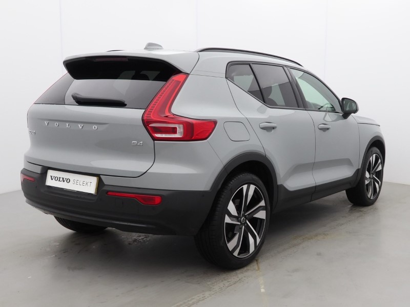 2025 (75) VOLVO XC40 2.0 B4P Ultra Dark 5dr Auto *VAT QUALIFYING* 5144740