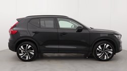 2025 (75) VOLVO XC40 2.0 B4P Ultra Dark 5dr Auto *VAT QUALIFYING* 5223444