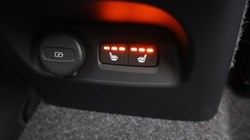 2025 (75) VOLVO XC40 2.0 B4P Ultra Dark 5dr Auto *VAT QUALIFYING* 5223483