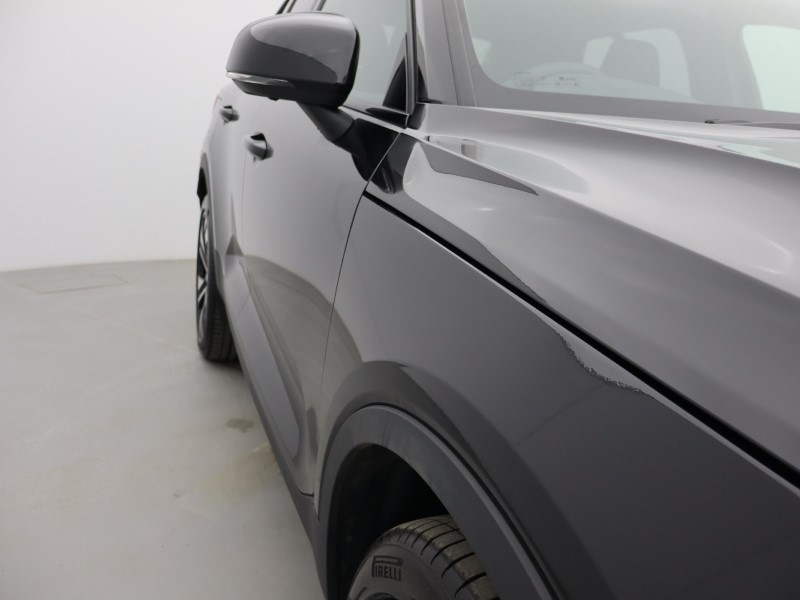 2025 (75) VOLVO XC40 2.0 B4P Ultra Dark 5dr Auto *VAT QUALIFYING* 5223452