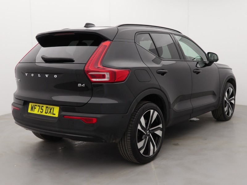 2025 (75) VOLVO XC40 2.0 B4P Ultra Dark 5dr Auto *VAT QUALIFYING* 5223446