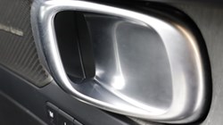 2025 (75) VOLVO XC40 2.0 B4P Ultra Dark 5dr Auto *VAT QUALIFYING* 5223469