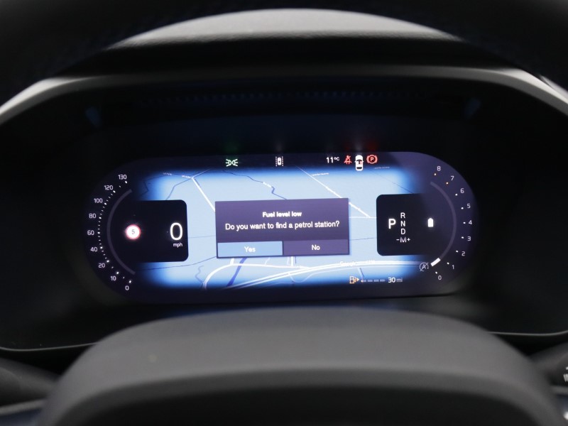 2025 (75) VOLVO XC40 2.0 B4P Ultra Dark 5dr Auto *VAT QUALIFYING* 5223488
