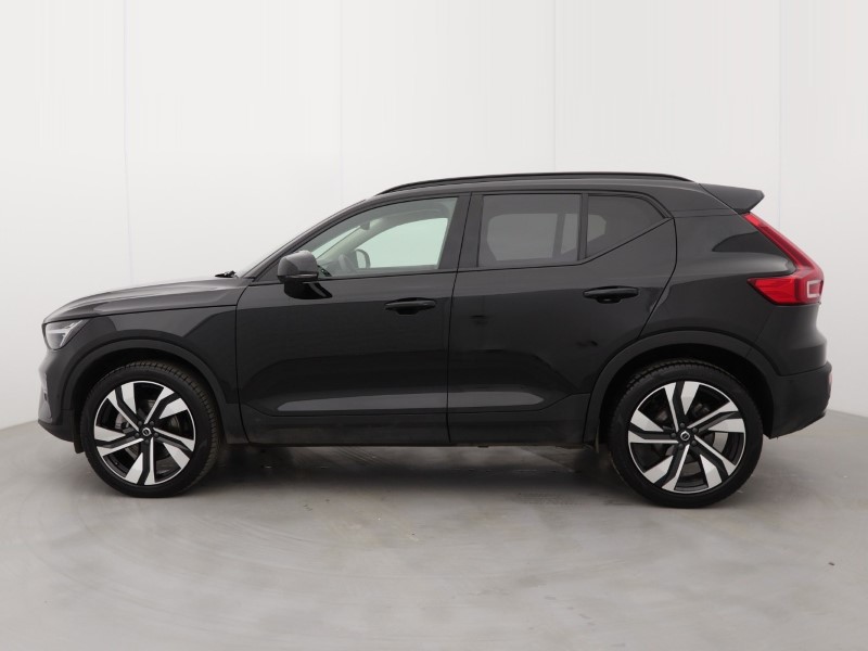2025 (75) VOLVO XC40 2.0 B4P Ultra Dark 5dr Auto *VAT QUALIFYING* 5223443