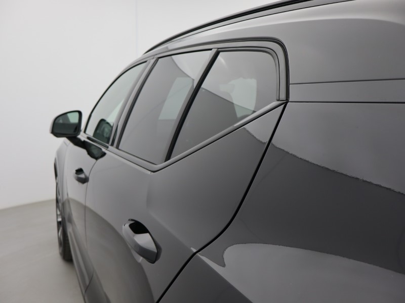 2025 (75) VOLVO XC40 2.0 B4P Ultra Dark 5dr Auto *VAT QUALIFYING* 5223456