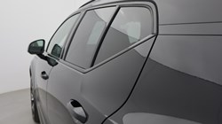 2025 (75) VOLVO XC40 2.0 B4P Ultra Dark 5dr Auto *VAT QUALIFYING* 5223456
