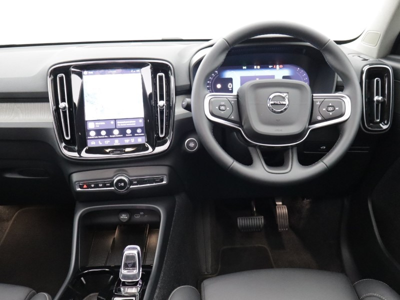 2025 (75) VOLVO XC40 2.0 B4P Ultra Dark 5dr Auto *VAT QUALIFYING* 5223484
