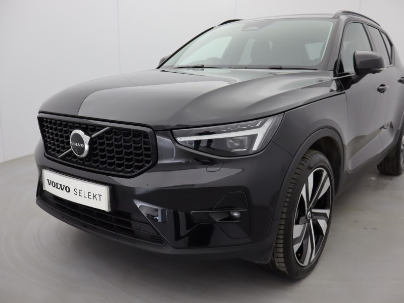 2025 (75) VOLVO XC40 2.0 B4P Ultra Dark 5dr Auto *VAT QUALIFYING* 5223449