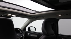 2025 (75) VOLVO XC40 2.0 B4P Ultra Dark 5dr Auto *VAT QUALIFYING* 5223465