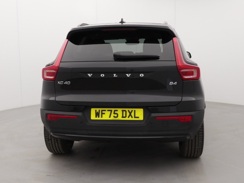 2025 (75) VOLVO XC40 2.0 B4P Ultra Dark 5dr Auto *VAT QUALIFYING* 5223442