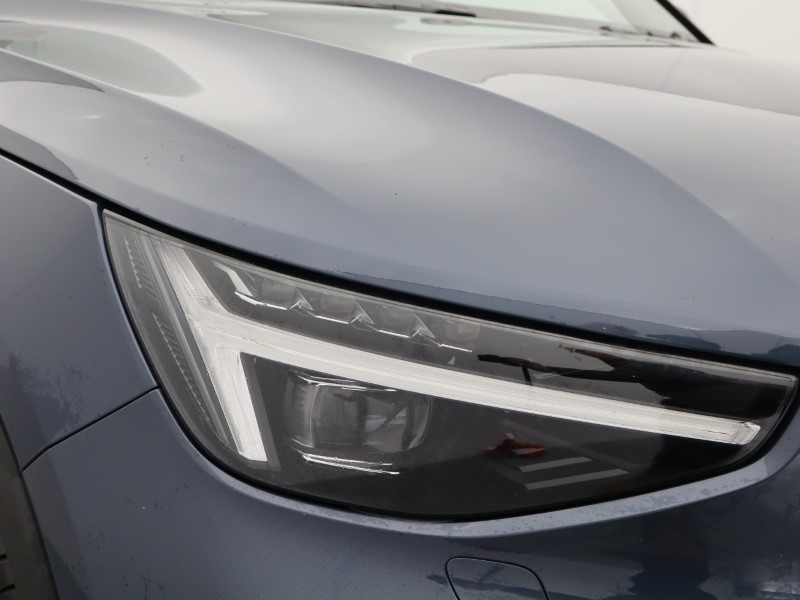 2025 (75) VOLVO XC40 2.0 B4P Ultra Dark 5dr Auto *VAT QUALIFYING* 5137939