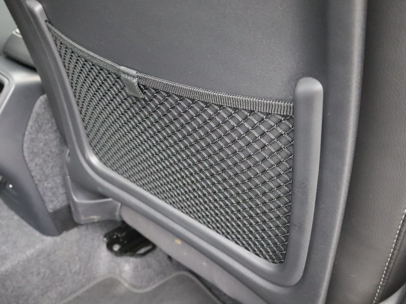 2025 (75) VOLVO XC40 2.0 B4P Ultra Dark 5dr Auto *VAT QUALIFYING* 5137963