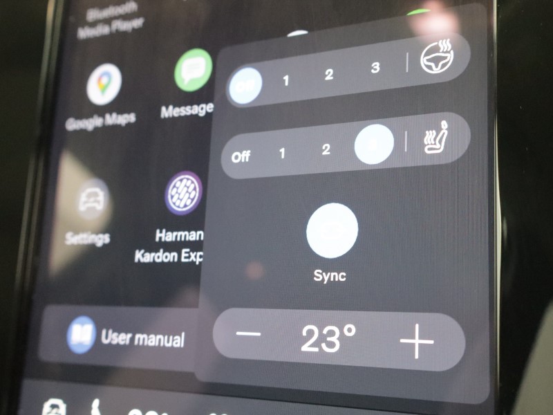 2025 (75) VOLVO XC40 2.0 B4P Ultra Dark 5dr Auto *VAT QUALIFYING* 5137975