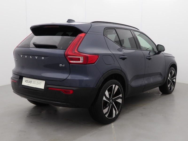 2025 (75) VOLVO XC40 2.0 B4P Ultra Dark 5dr Auto *VAT QUALIFYING* 5137938